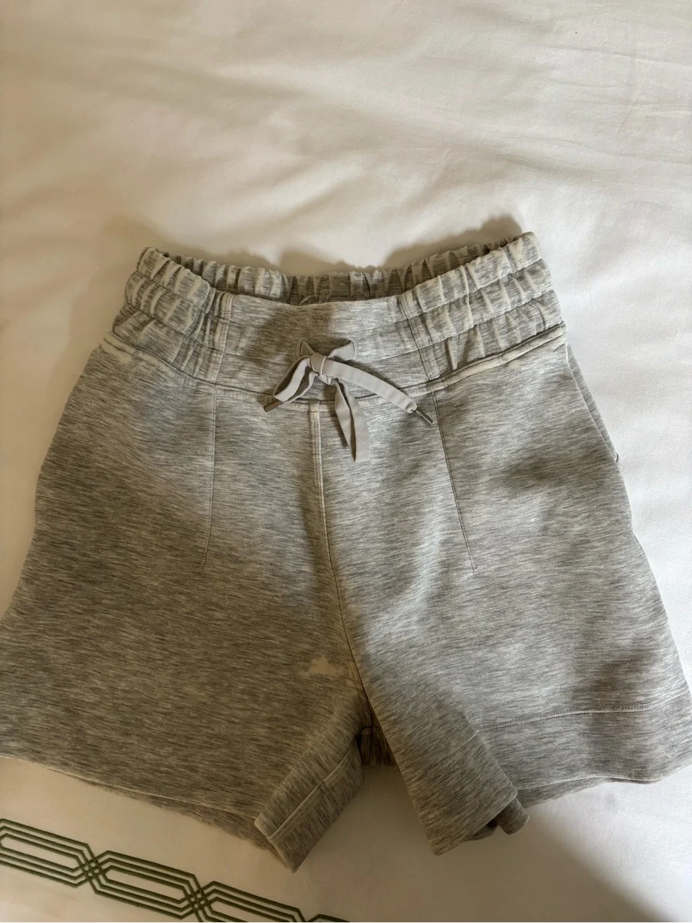 lululemon Women’s Shorts in Gray